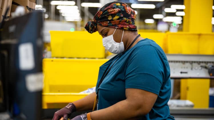 What it's like inside an Amazon warehouse during the Covid-19 pandemic
