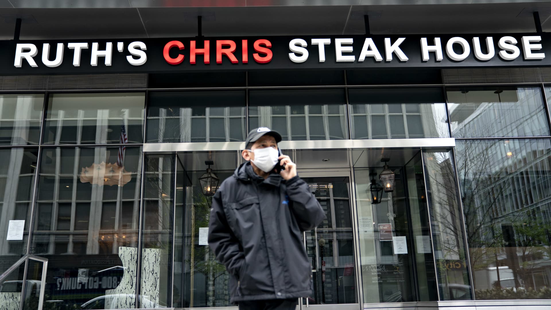 Olive Garden owner Darden Restaurants buys Ruth’s Chris Steak House for $715 million