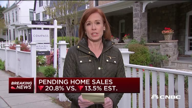 Pending home sales down 20.8% in March