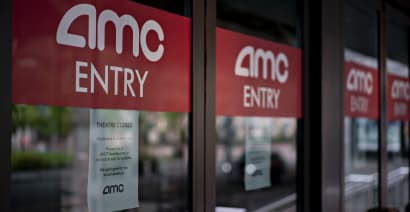 AMC reaches agreement with bondholders to reduce debt by up to $630 million