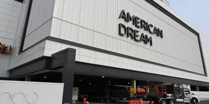 New Jersey American Dream mall evacuated on Black Friday over bomb threat