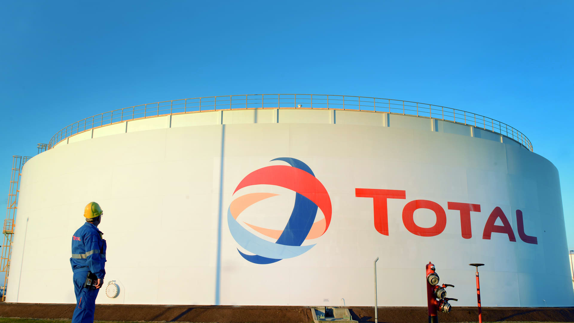 TotalEnergies will not work with Putin, refuses to write off Russian assets