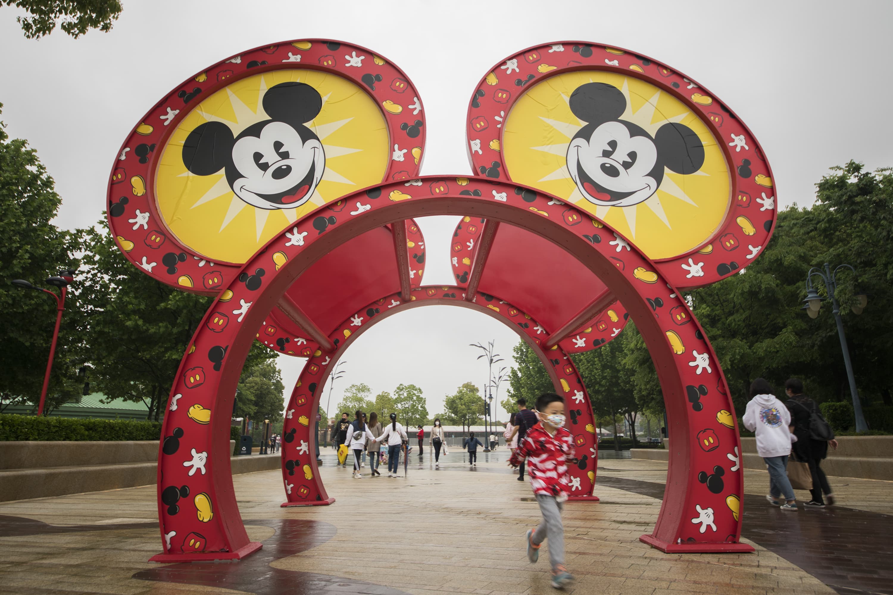 Shanghai Disneyland tickets sellout for opening day