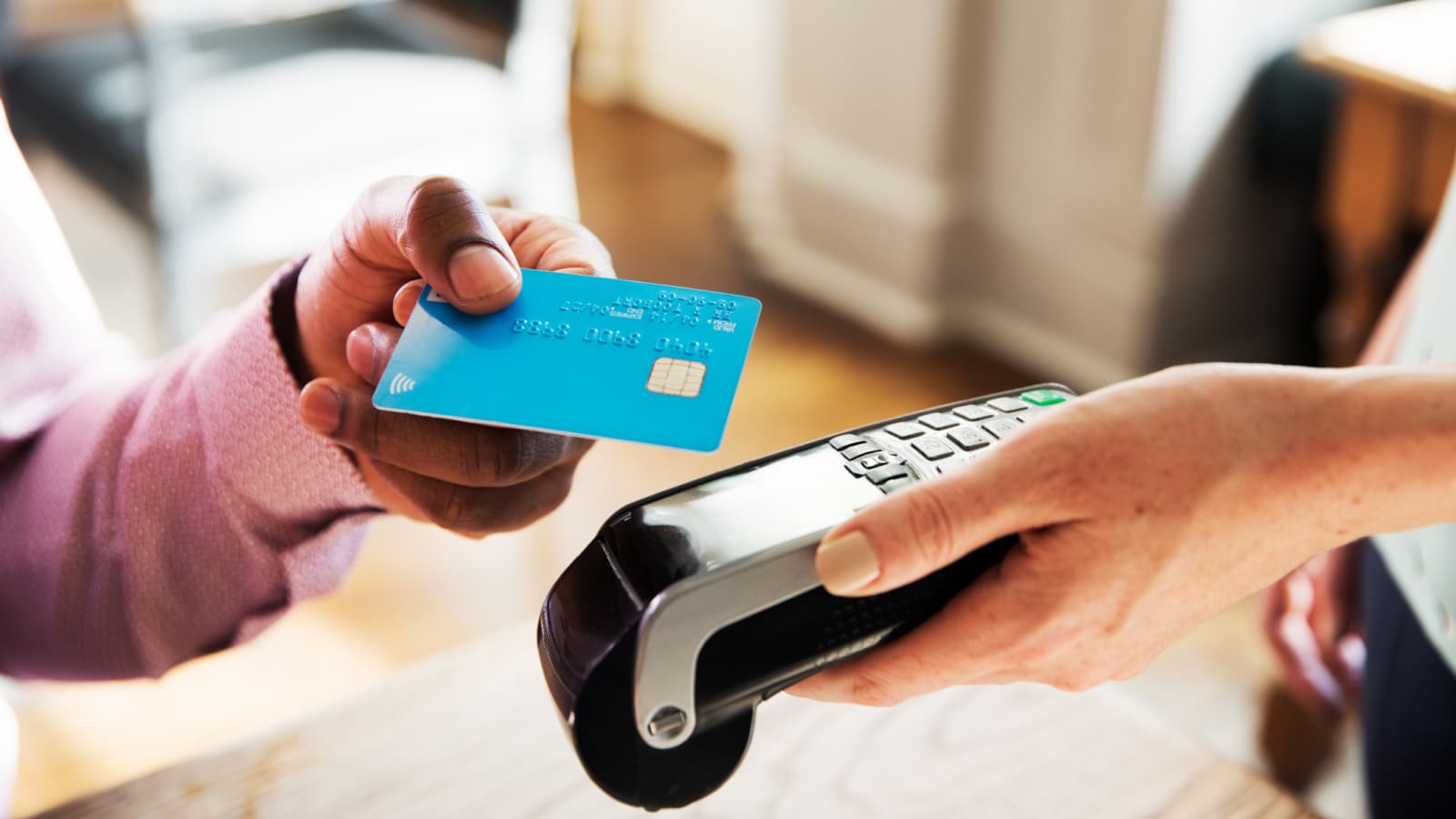 What Is a Contactless Credit Card and How to Get One