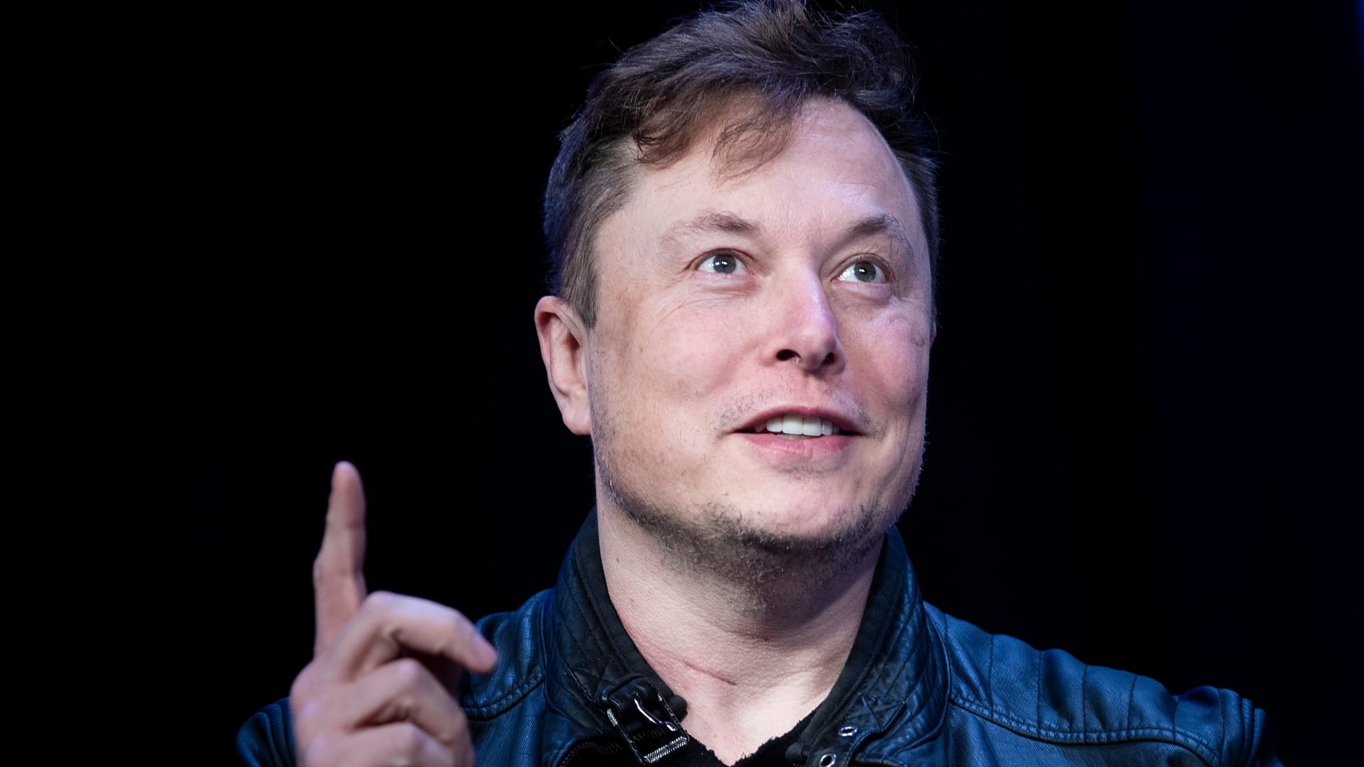 Elon Musk wants to know how many fake accounts Twitter has, but experts say his ..