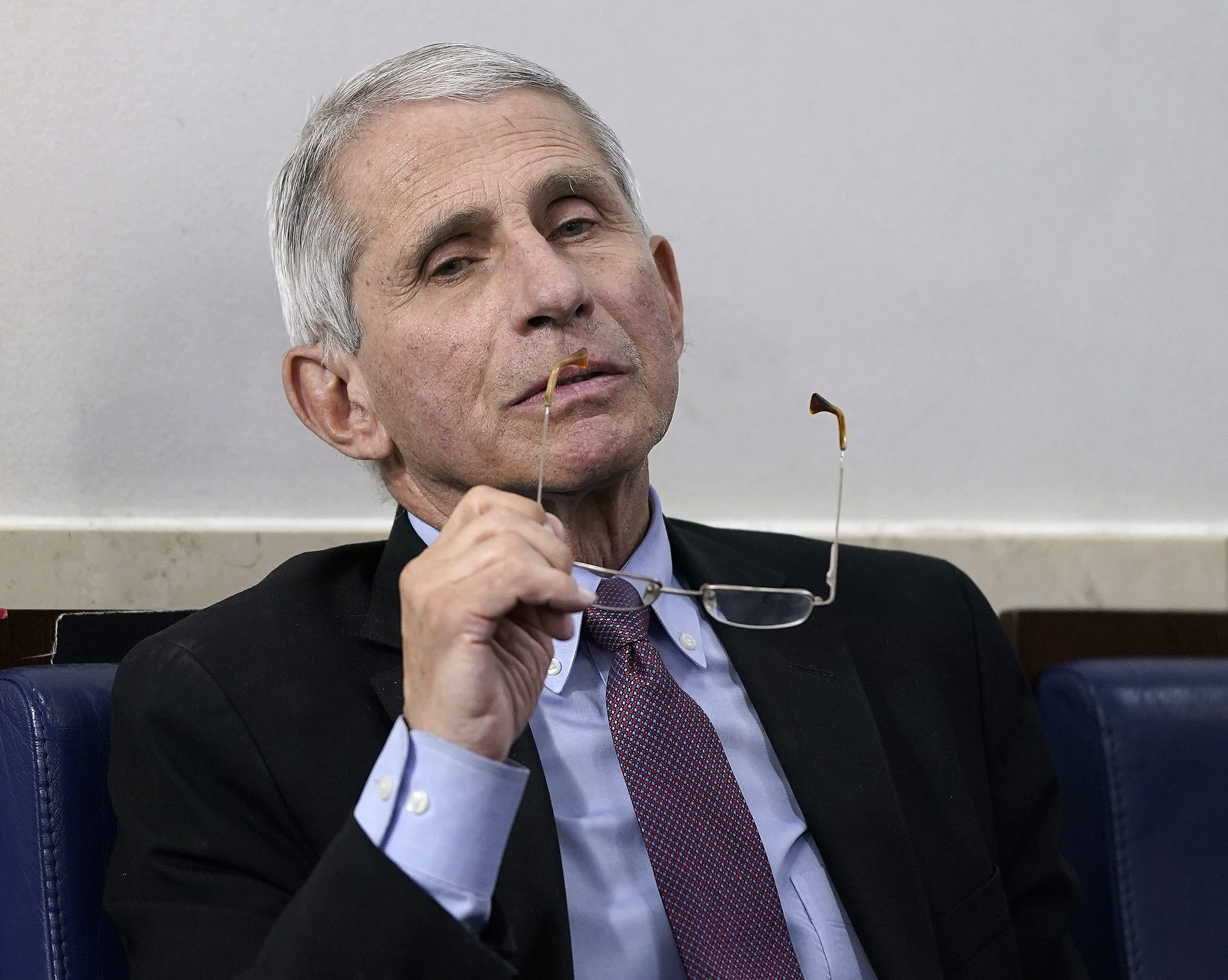Dr. Anthony Fauci isn't 'particularly concerned' about the safety of Moderna coronavirus vaccine