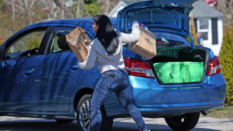 The rise of Instacart and online grocery delivery