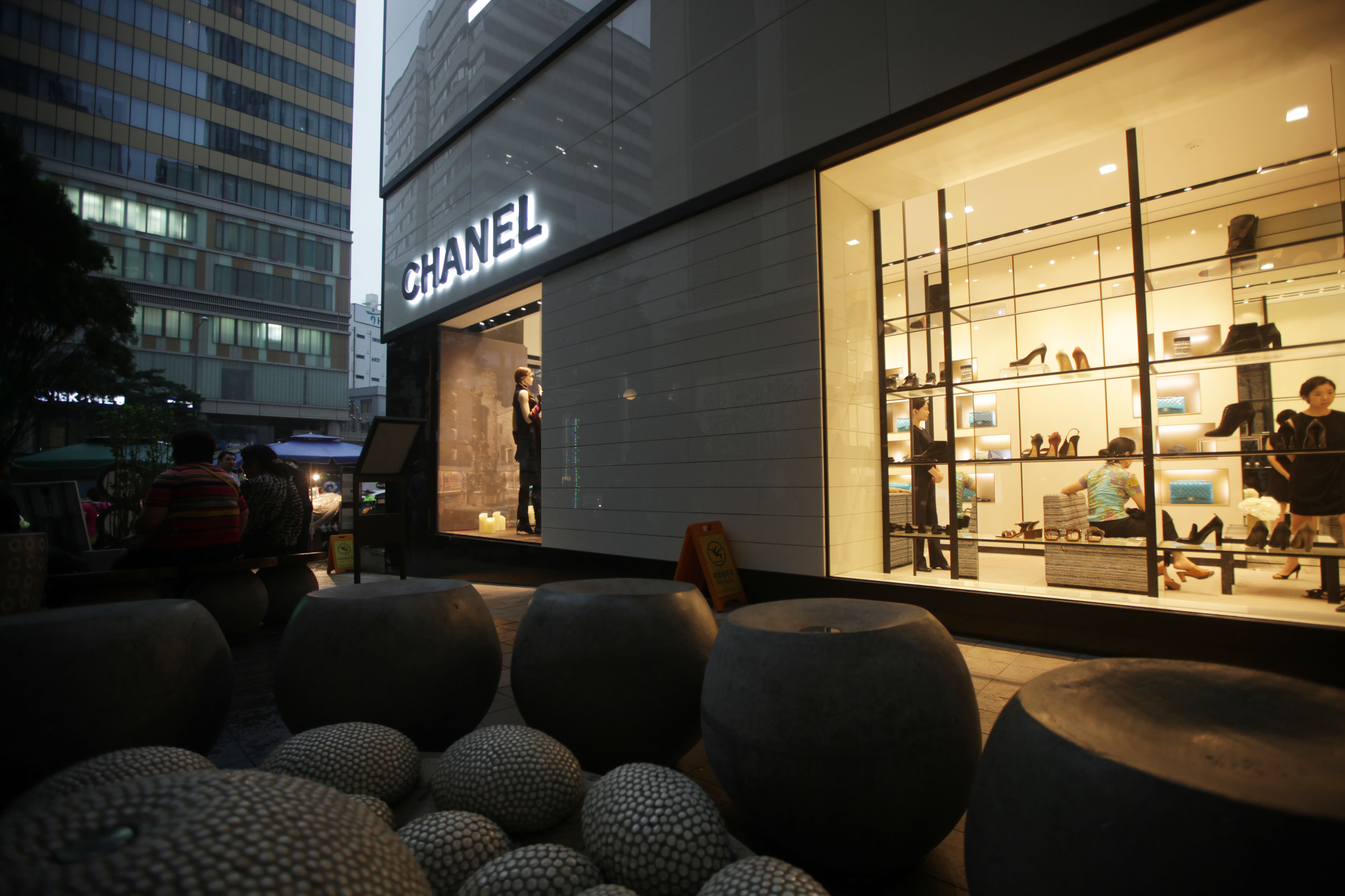 South Korean shoppers go the distance to beat Chanel price hike