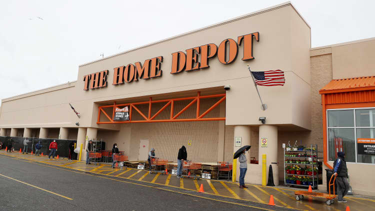 Home Depot posts EPS miss, revenue beat
