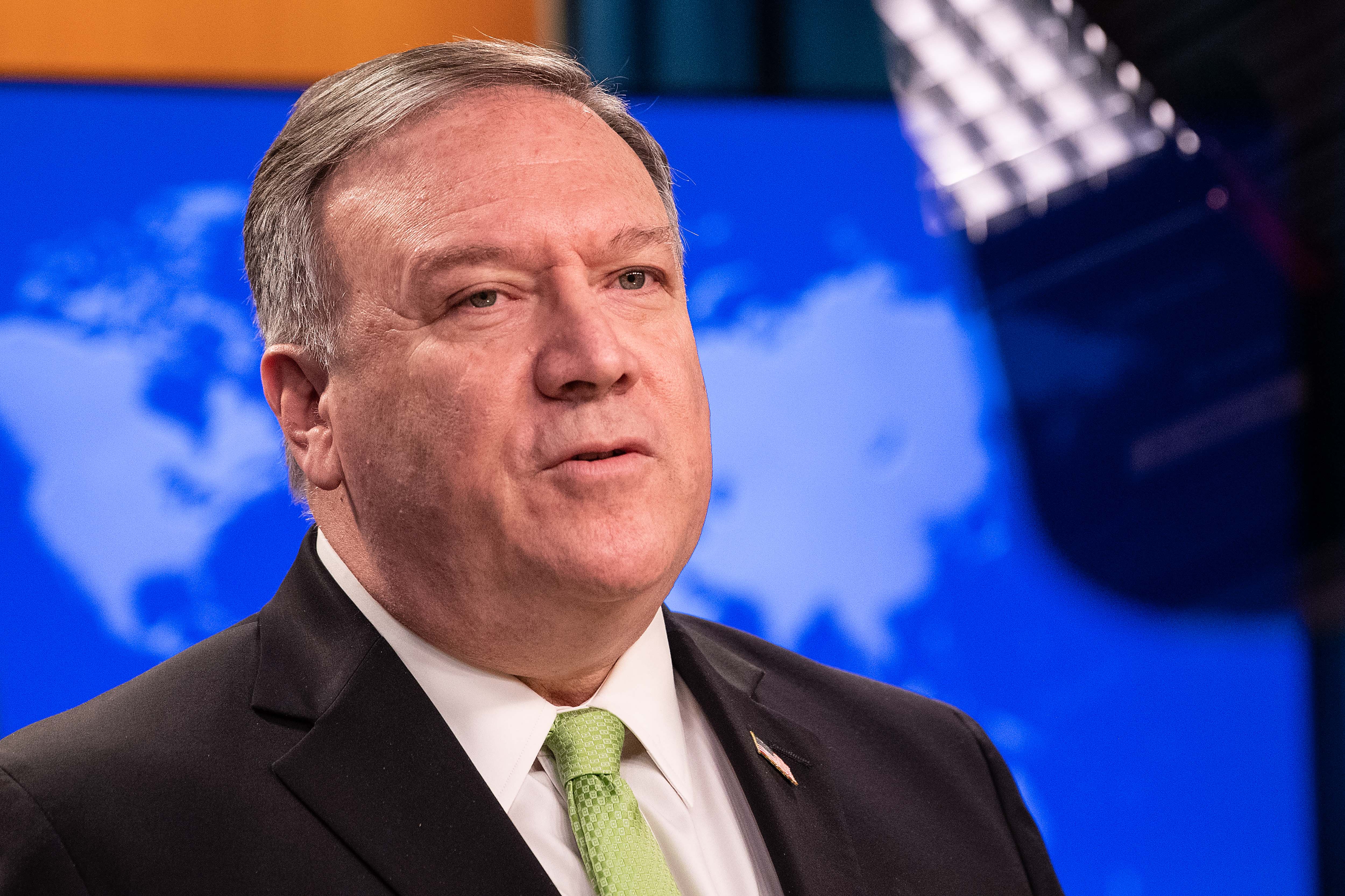 Pompeo declares that Hong Kong is no longer autonomous from China, threatening trade with U.S. - CNBC