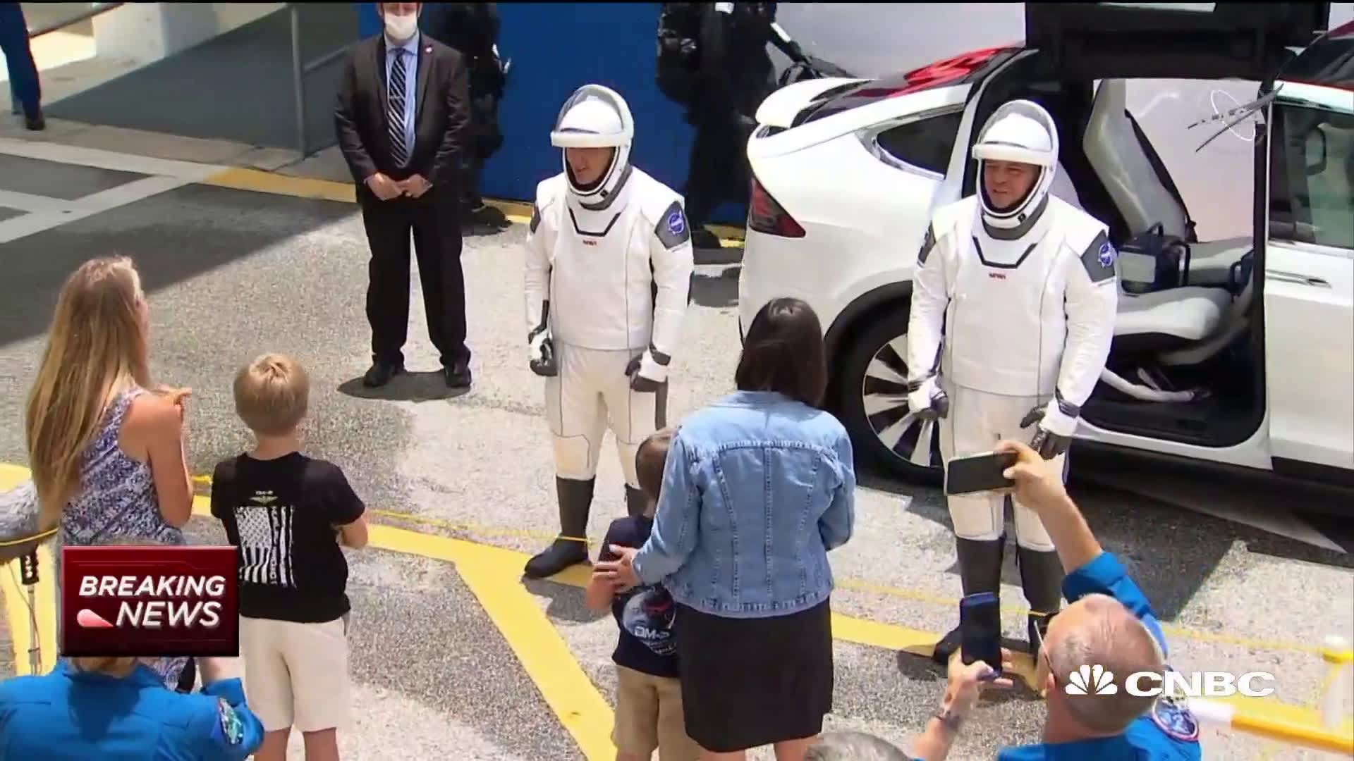 NASA astronauts prep for SpaceX launch