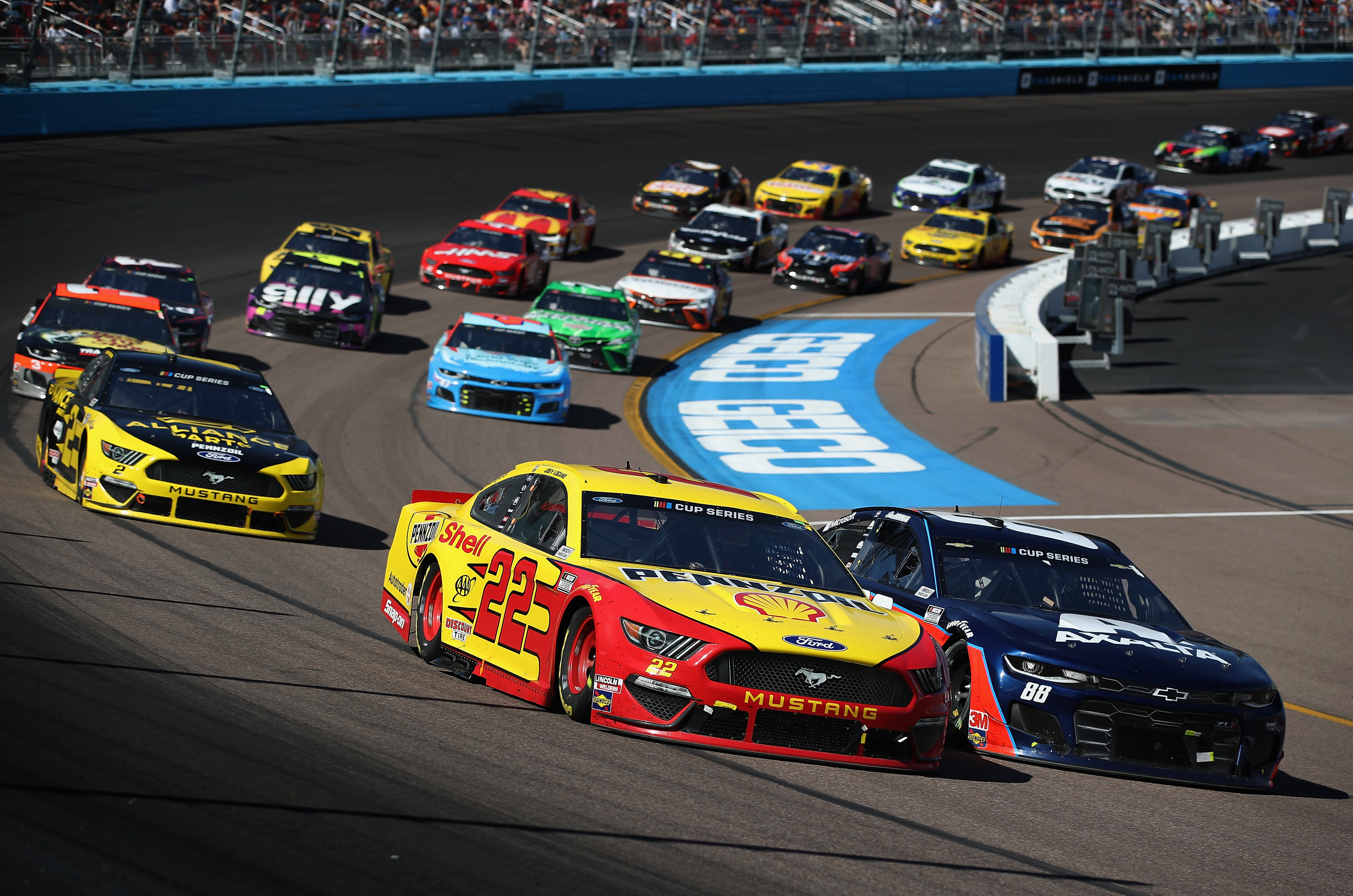 Facebook Venue app lets you stream sports — starting with NASCAR