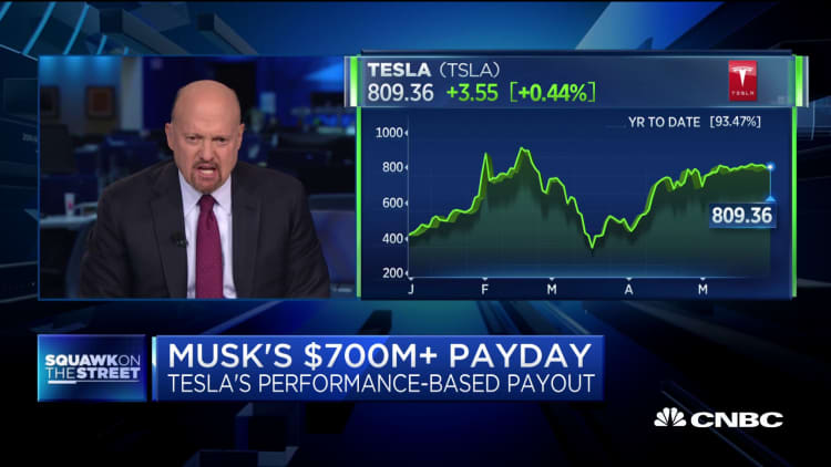 Jim Cramer: Tesla will crush the high-end car market