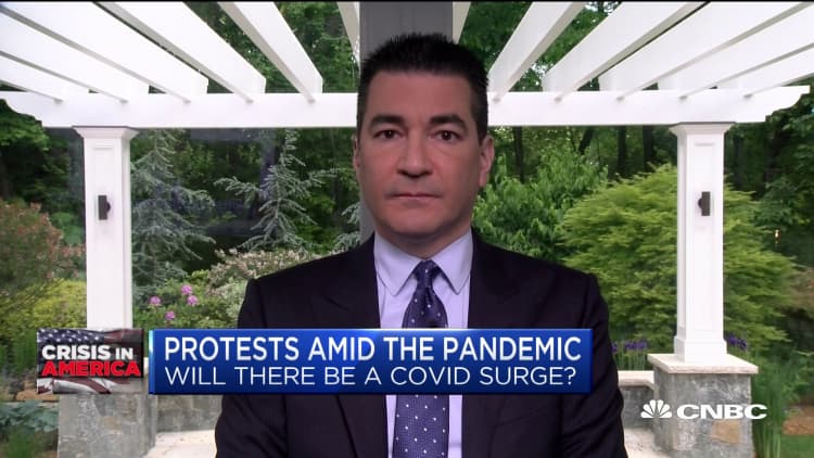 Gottlieb: We can't predict what kind of Covid-19 spread will result from protests