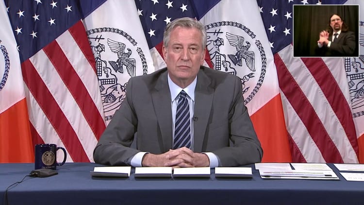 NYC Mayor Bill de Blasio extends 8 pm curfew through the end of the week