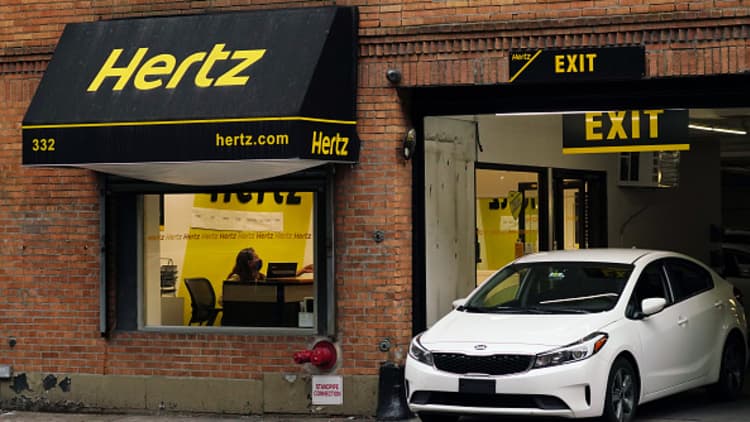 Judge rules bankrupt Hertz can sell new stock in public markets