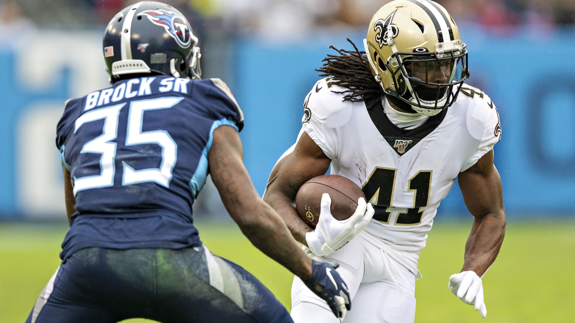 Alvin Kamara #41 of the New Orleans Saints runs the ball during a game against the Tennessee Titans at Nissan Stadium on December 22, 2019 in Nashville, Tennessee.