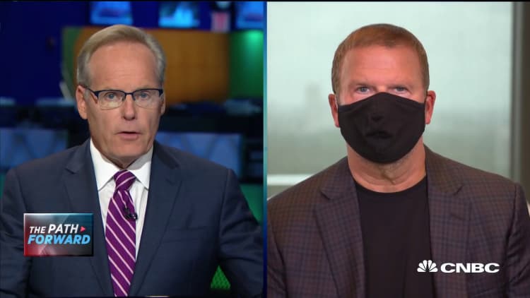 Tilman Fertitta: Masks the only chance businesses have to stay open