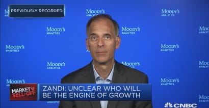 There is no obvious engine of growth in this global pandemic: Mark Zandi