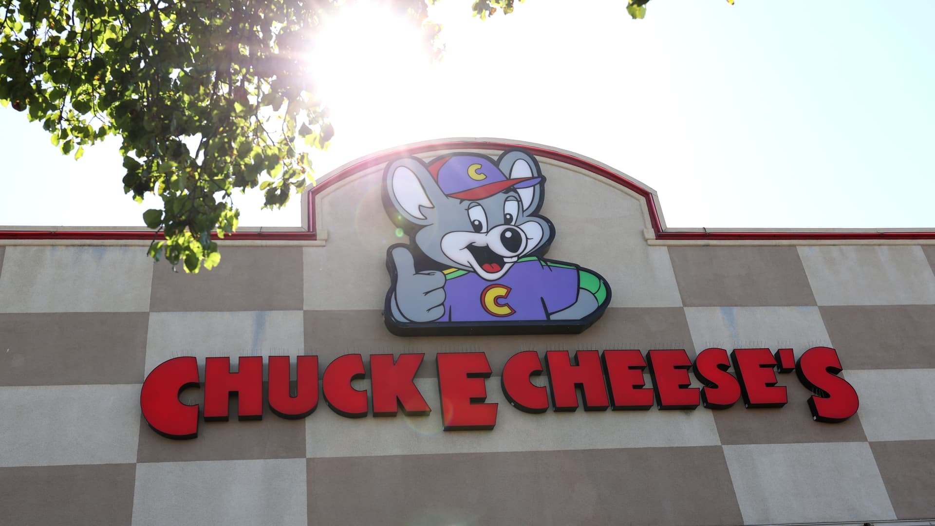 A sign is posted on the exterior of a Chuck E. Cheese's restaurant on June 25, 2020 in Pinole, California.