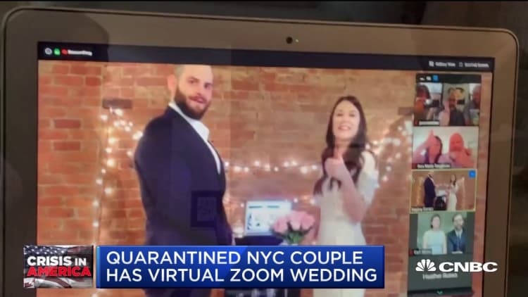 Couple gets married on Zoom during pandemic