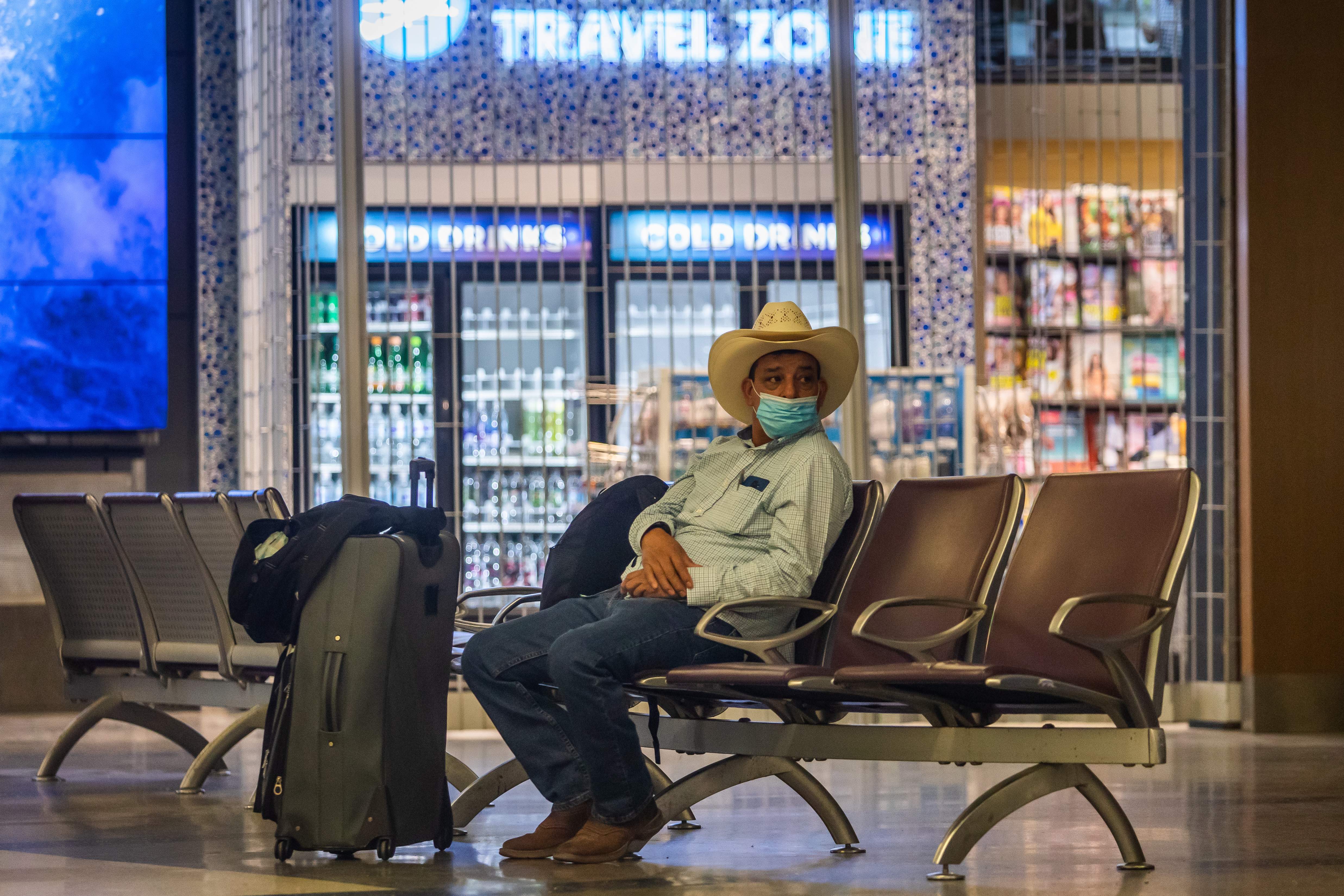 Trump administration calls for masks throughout air travel, other guidelines for Covid-19 era