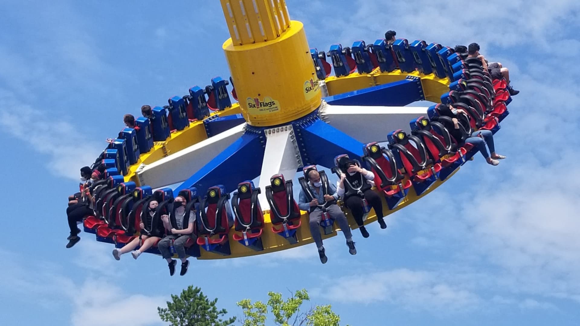 Trip Report: Six Flags America offers a decent, yet dated coaster collection