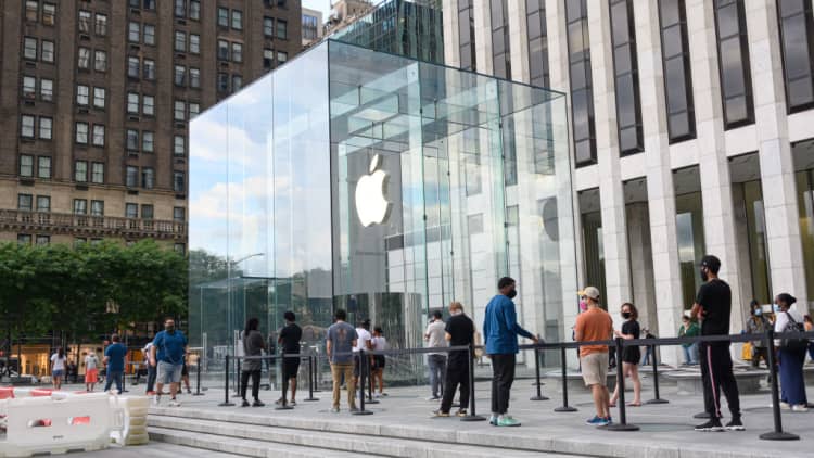 Apple faces multi-state consumer deception probe