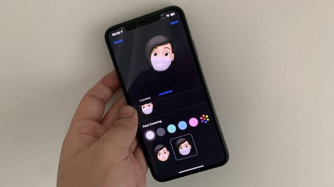 There's a new option to give your Memoji cartoon a face mask.