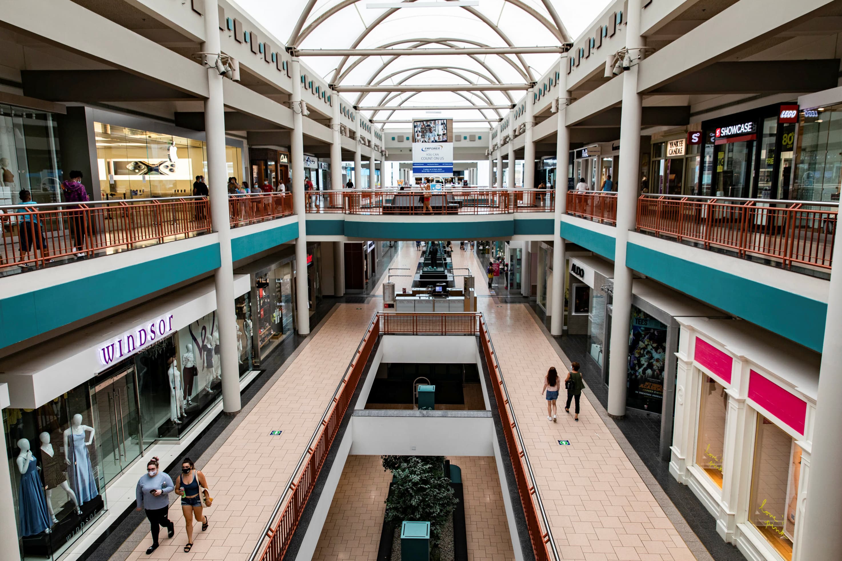 Retail Malls Look For New Innovations, Commerce And Otherwise 