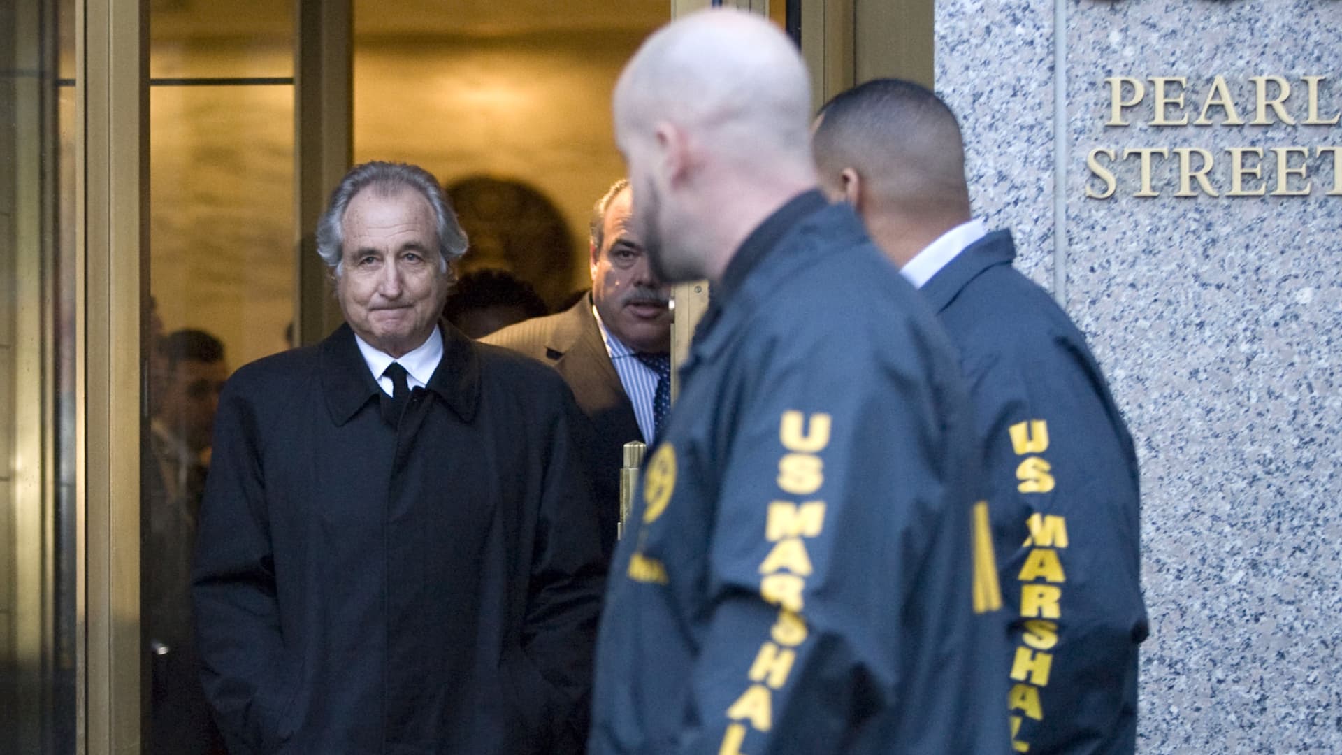 Bernie Madoff walks out of Manhattan federal court in New York, U.S., on Monday, Jan. 5, 2009.