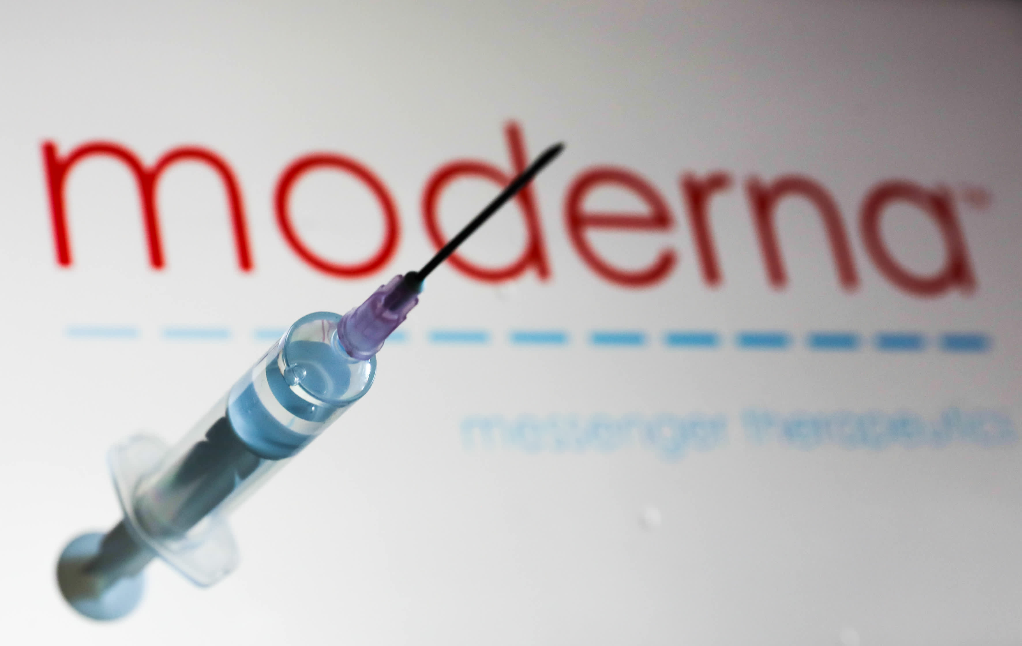 Moderna gets further $472 million U.S. award for coronavirus vaccine development