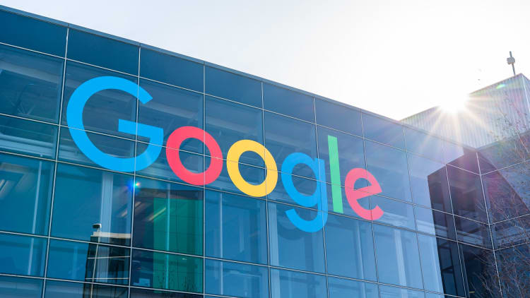 Alphabet beats on top and bottom line in Q2