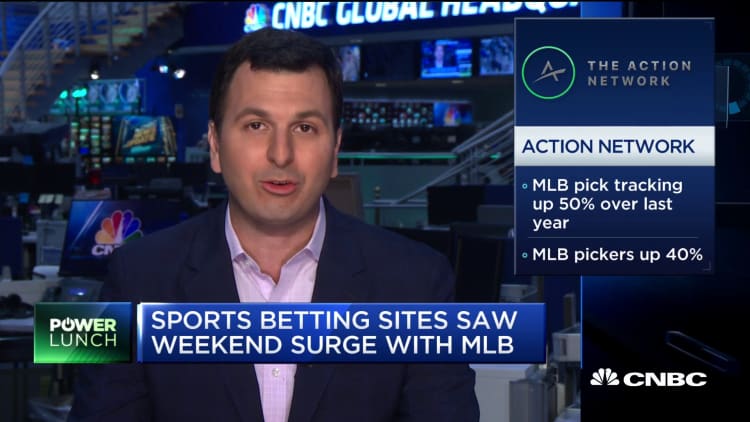 Sports betting sites saw weekend surge with return of Major League Baseball
