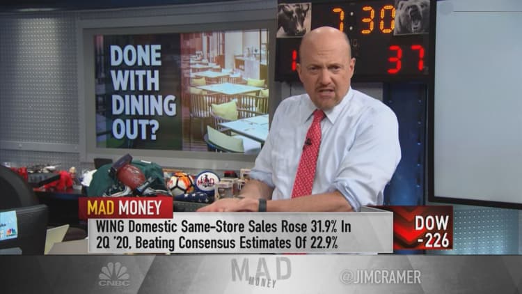 The 'restaurant apocalypse' is 'much worse than I thought,' Jim Cramer says