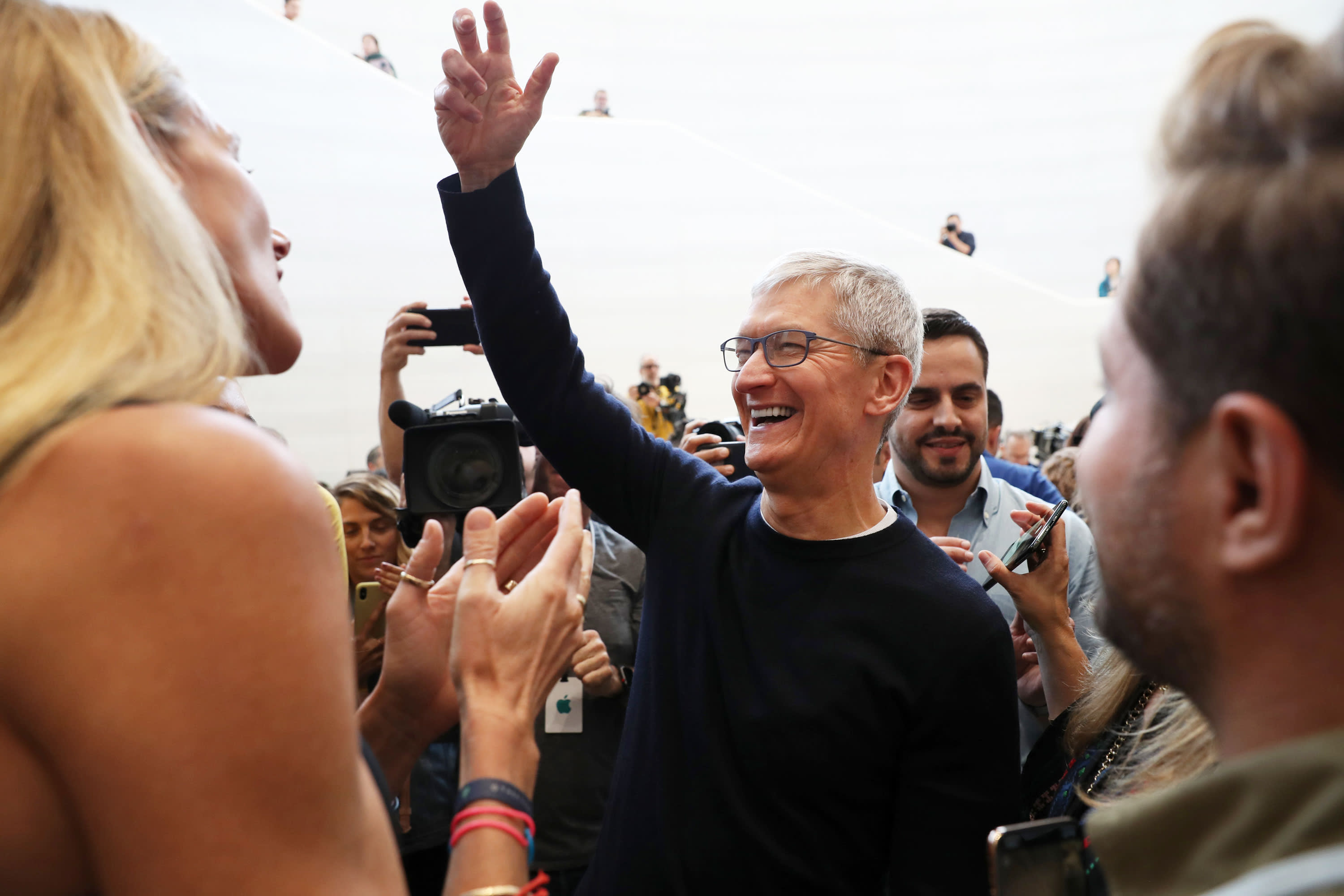 Apple surpasses Saudi Aramco to become world's most valuable company - CNBC