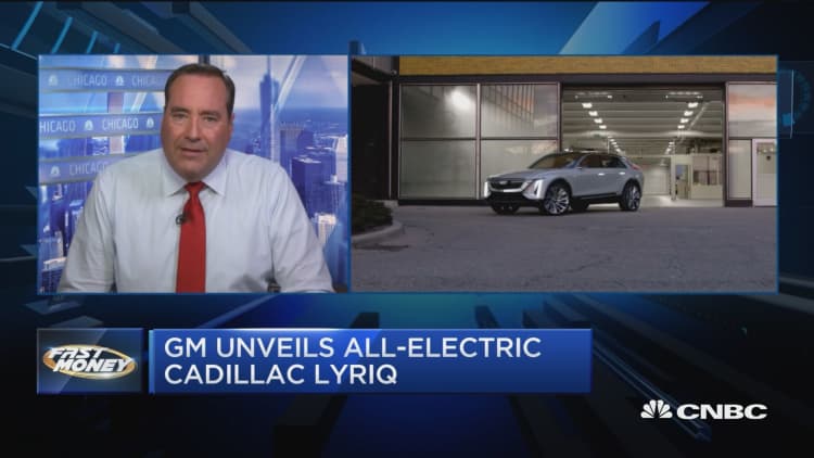 GM unveils its electric Tesla competitor, the Cadillac Lyriq
