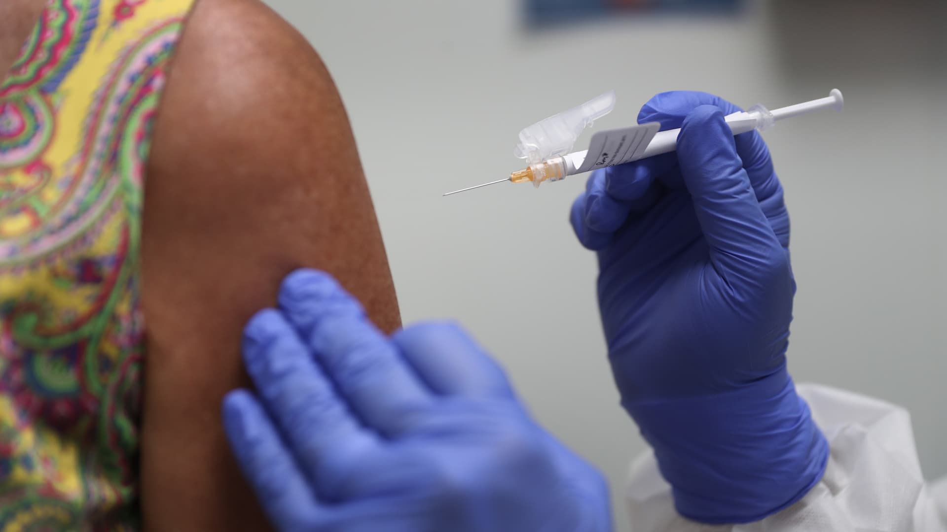 CDC asks states to speed approvals so coronavirus vaccine sites are ready by Nov. 1