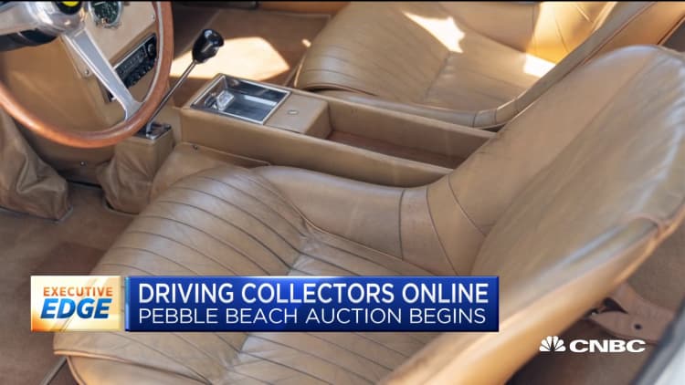 Coronavirus pushes classic car collectors online