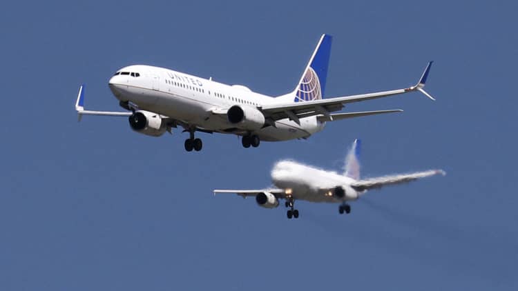 United Airlines to furlough 16,370 employees starting Oct. 1