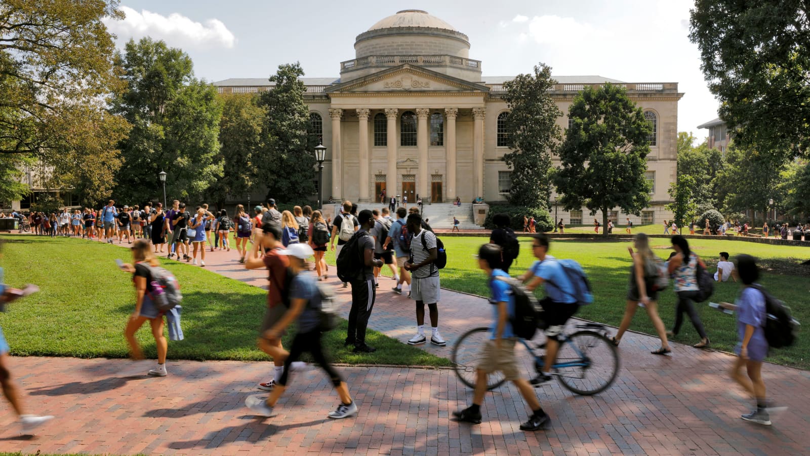 UNC abruptly halts in-person classes after coronavirus outbreak on campus