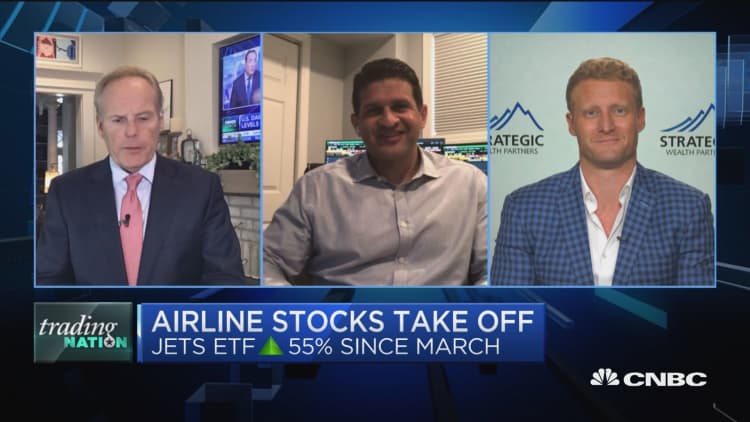Trading Nation: Airline stocks take off, here's how you can play them