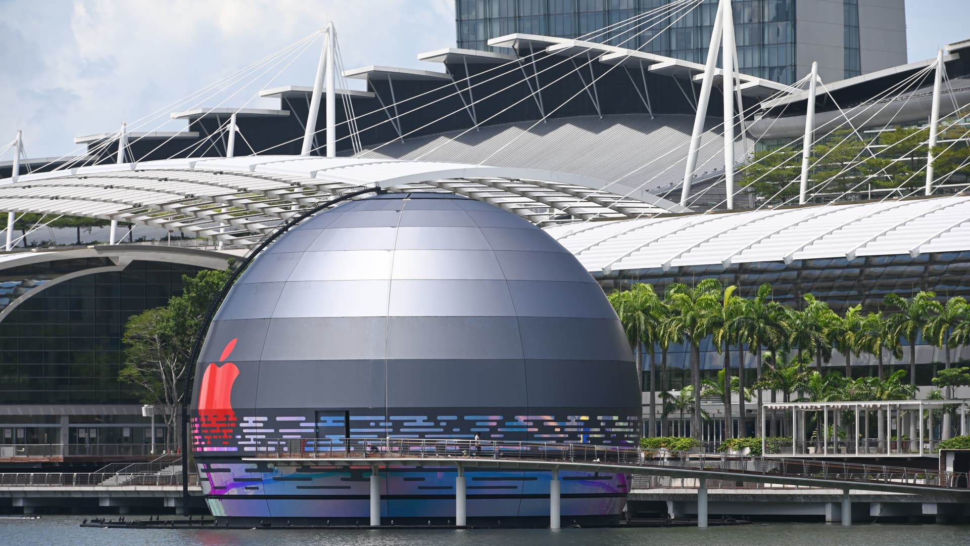 Apple store in Singapore to offer a floating experience