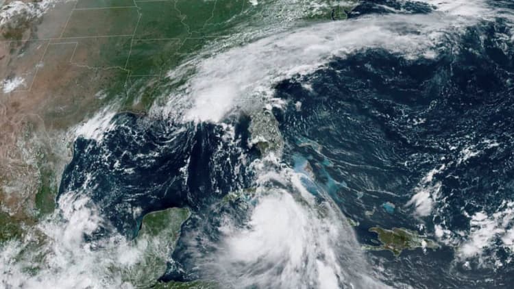 Hurricane Laura barrels toward the U.S. Gulf Coast