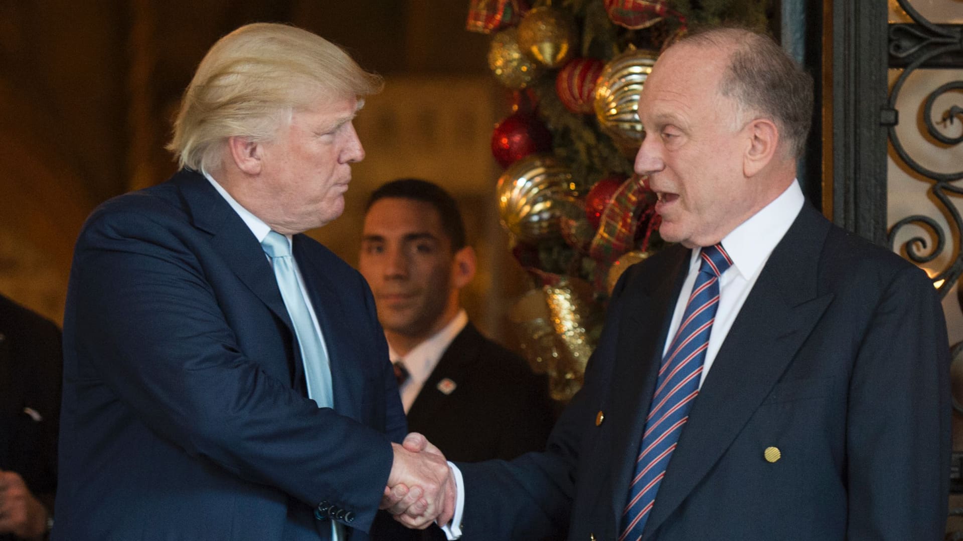 Billionaire Trump friend and donor Ronald Lauder goes quiet on the  fundraising front