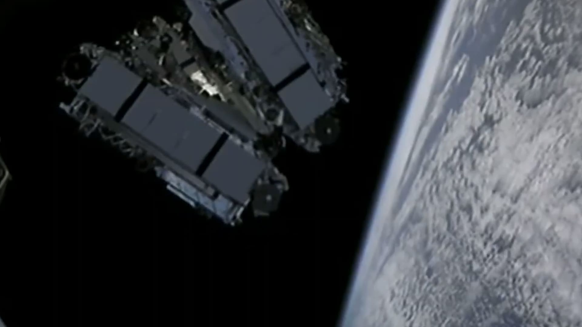 SpaceX deploys 60 Starlink satellites in orbit.