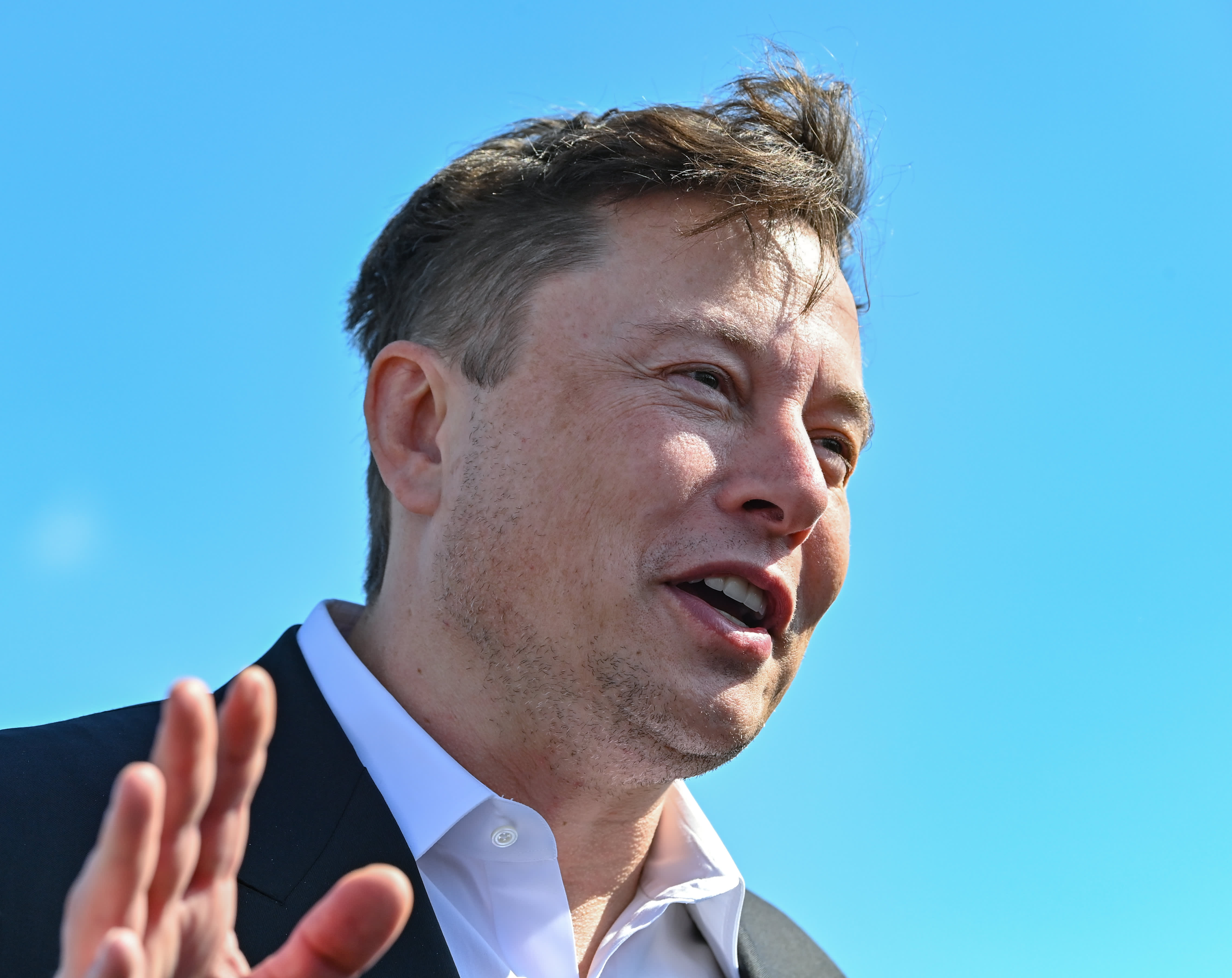 Elon Musk says he will pay over $ 11 billion in taxes this year