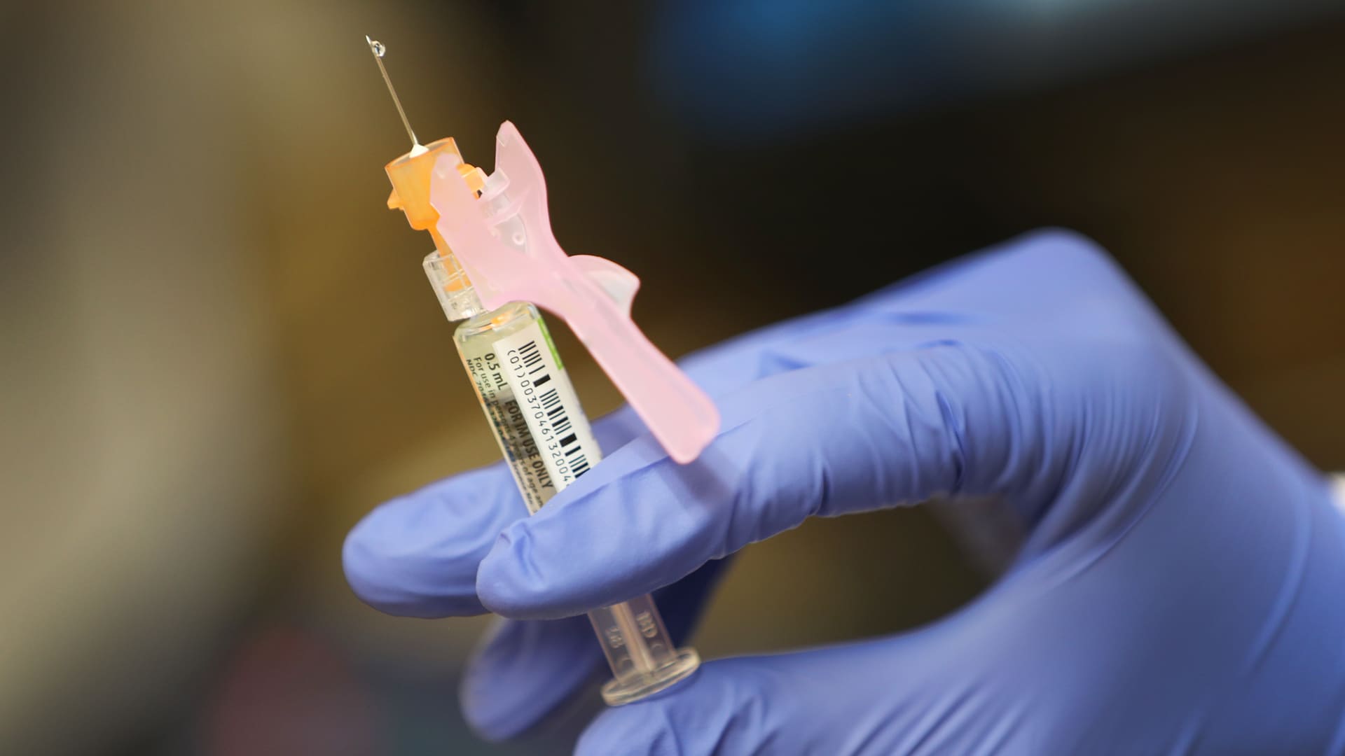 计划在 2022 年接种流感疫苗的美国人减少