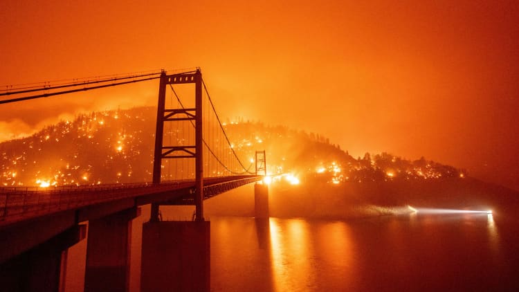 California Wildfires Turn Bay Area Skies An Eerie Orange