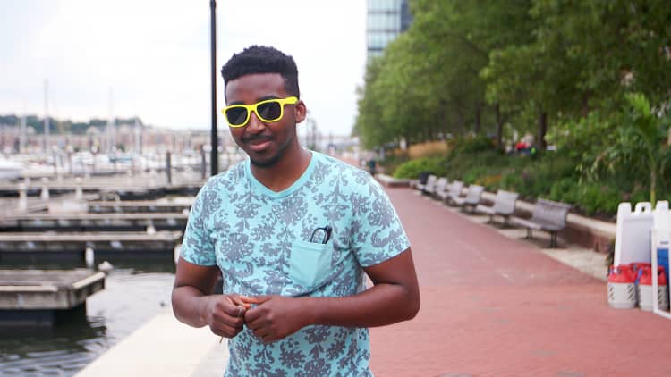 How a 23-year-old Uber driver making $25K near Baltimore spends his money